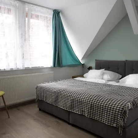 Apartman Tó-part Panzió